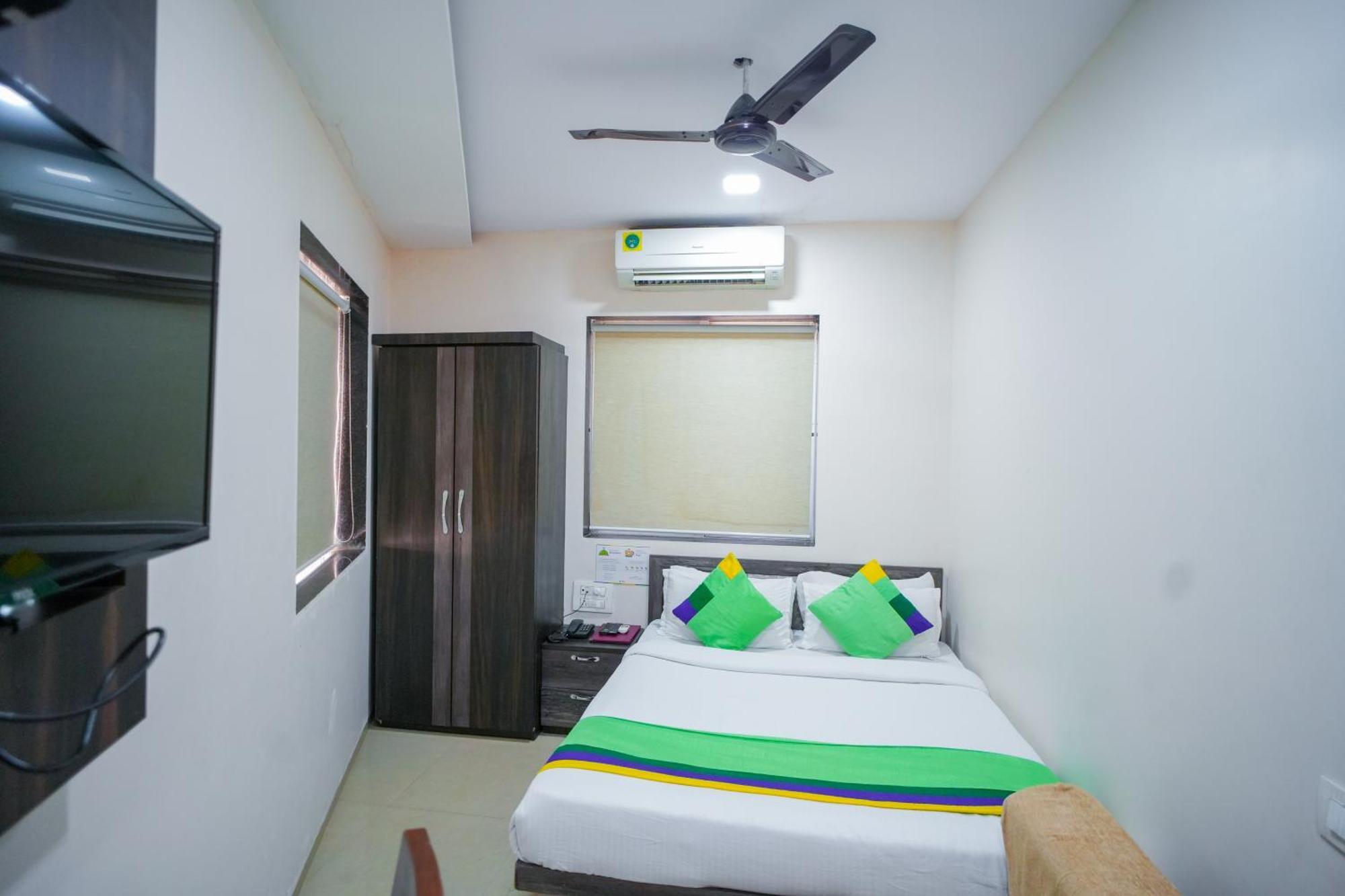 Hotel Skylink Hospitality Mahalaxmi Mumbai Exterior photo