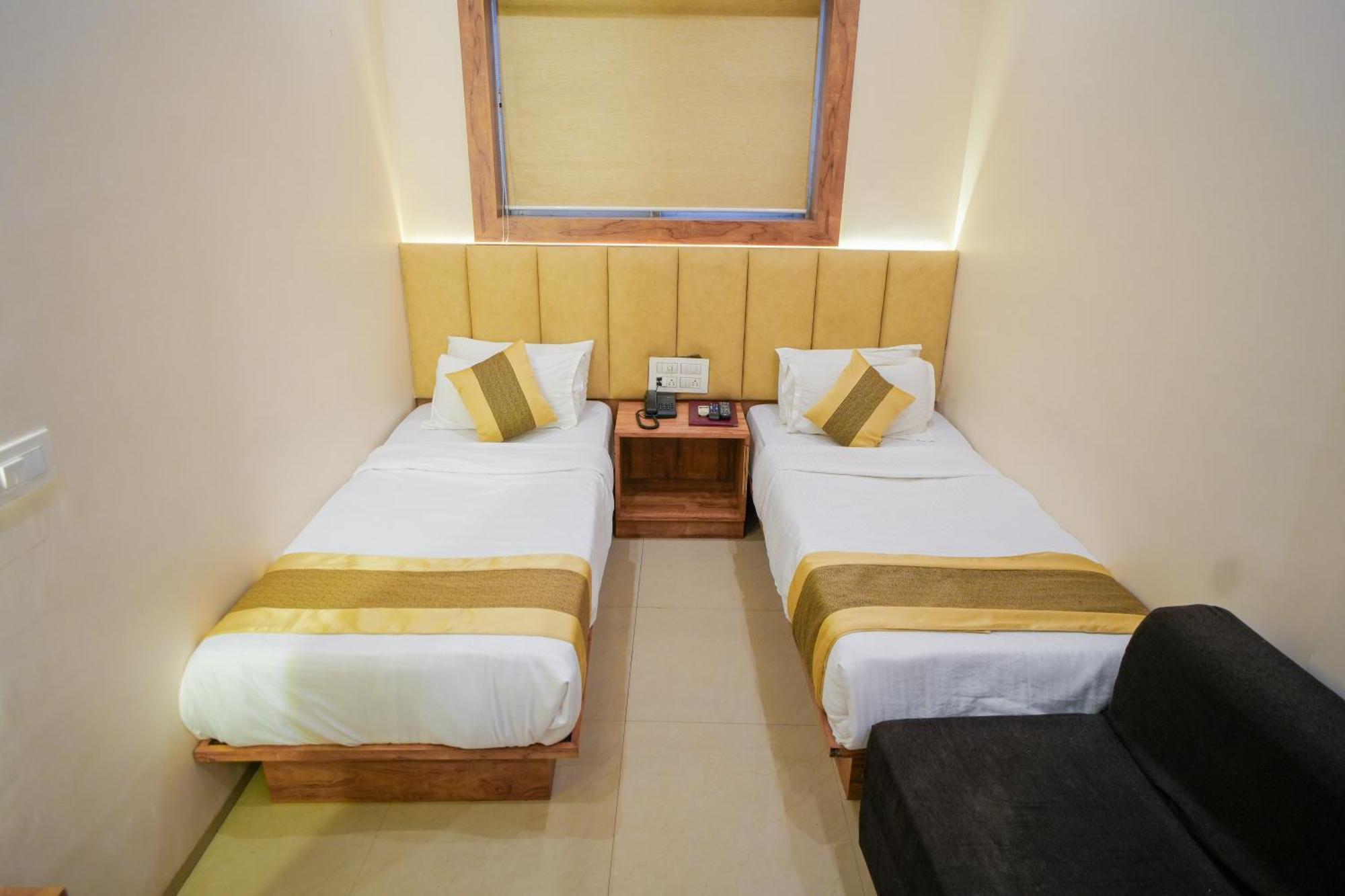 Hotel Skylink Hospitality Mahalaxmi Mumbai Exterior photo
