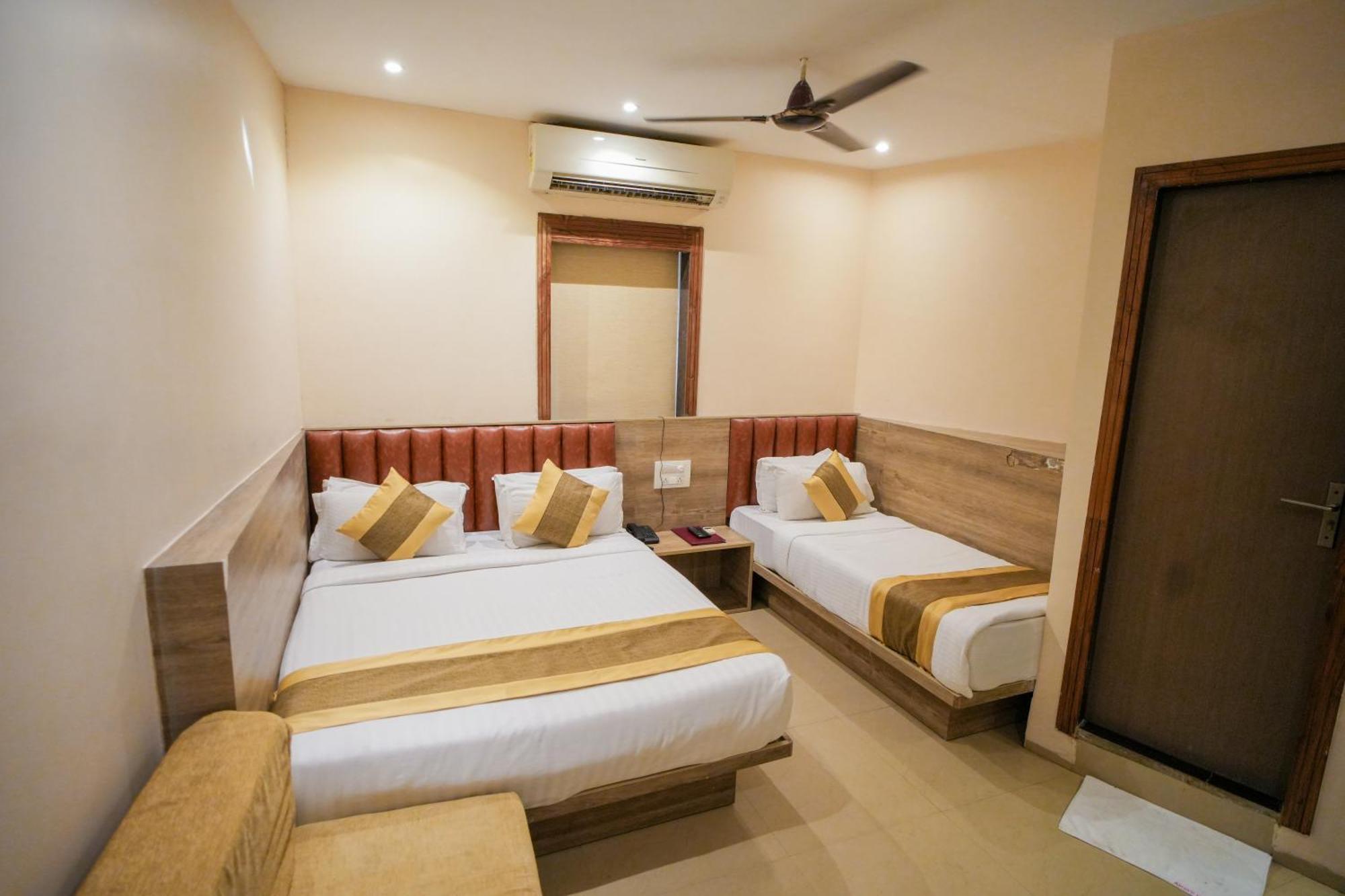 Hotel Skylink Hospitality Mahalaxmi Mumbai Exterior photo