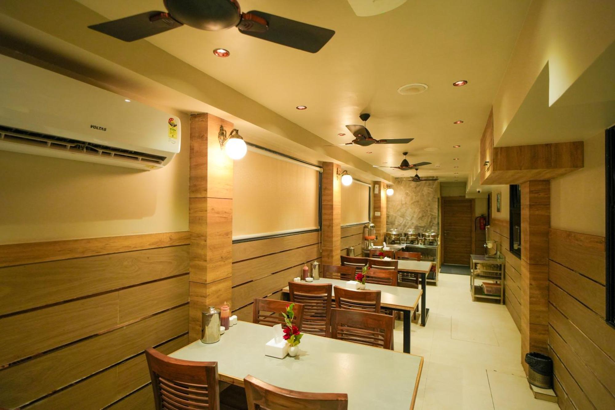 Hotel Skylink Hospitality Mahalaxmi Mumbai Exterior photo