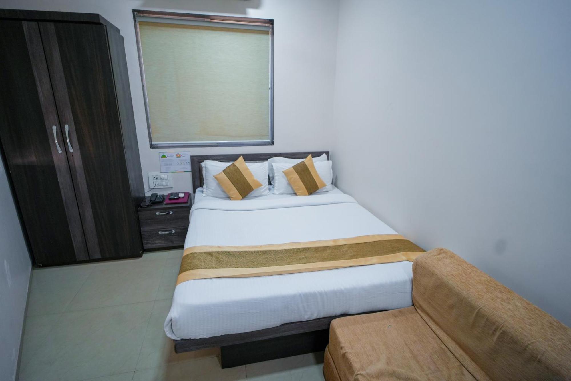Hotel Skylink Hospitality Mahalaxmi Mumbai Exterior photo