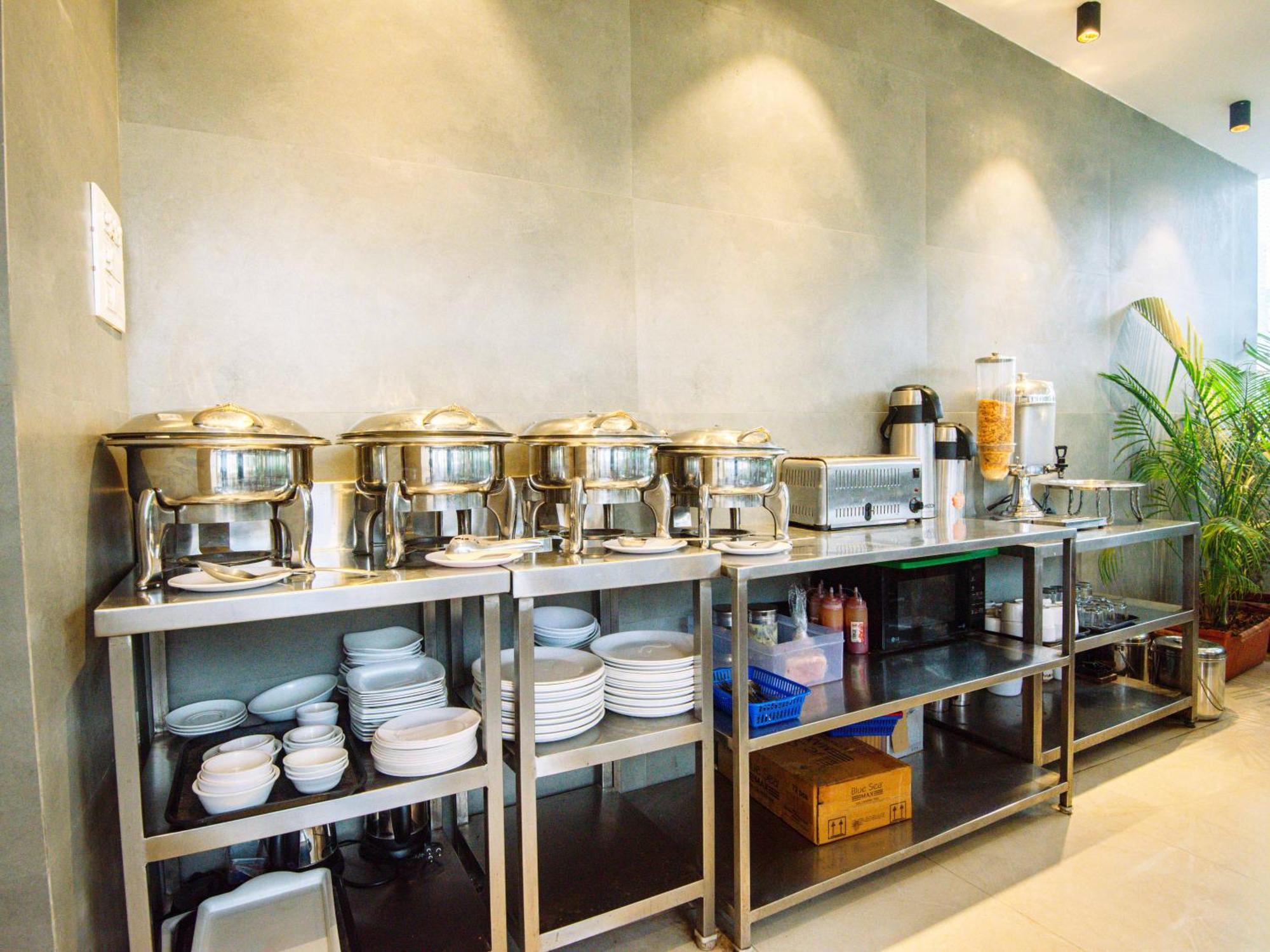 Hotel Skylink Hospitality Mahalaxmi Mumbai Exterior photo