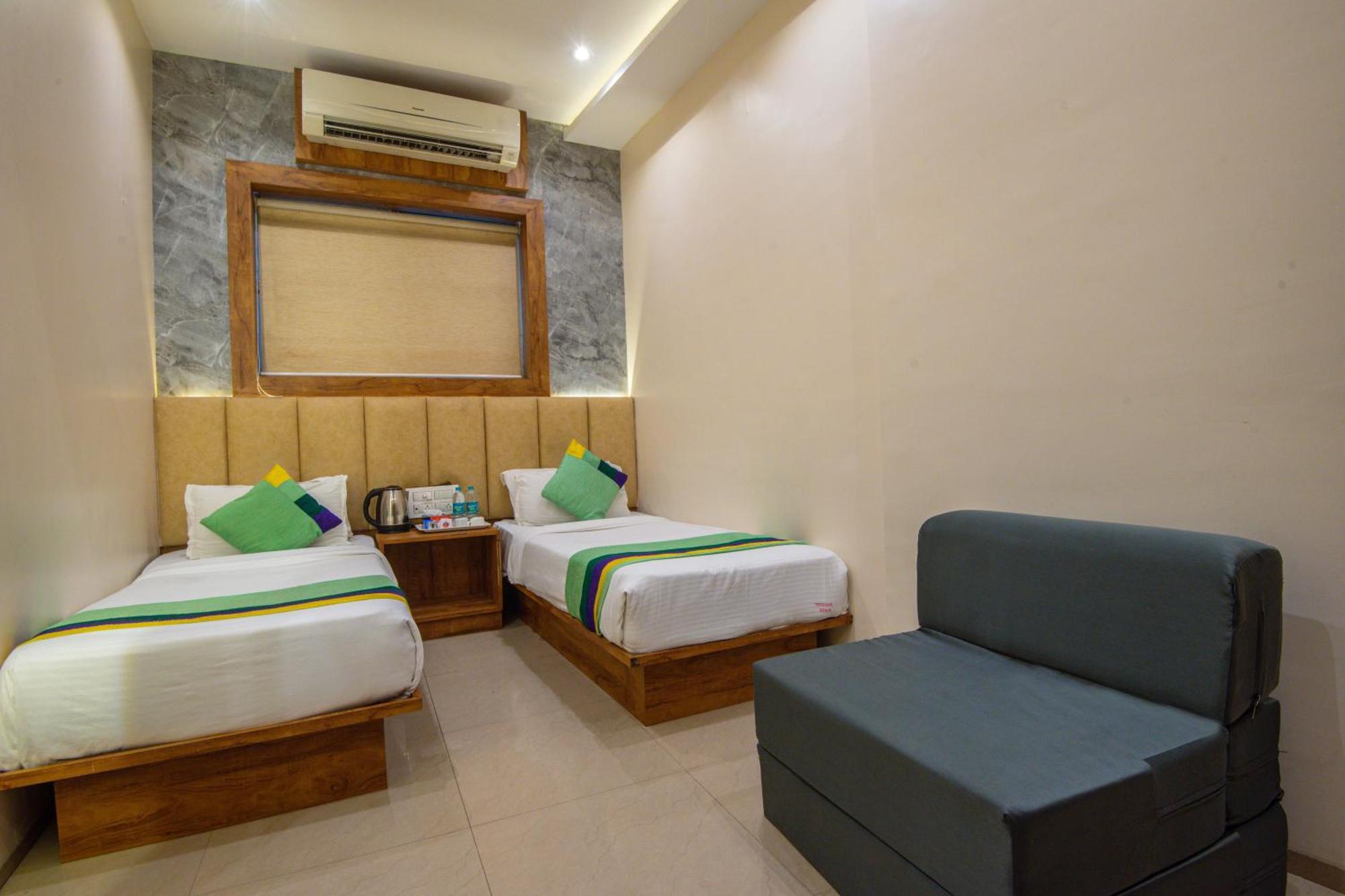 Hotel Skylink Hospitality Mahalaxmi Mumbai Exterior photo