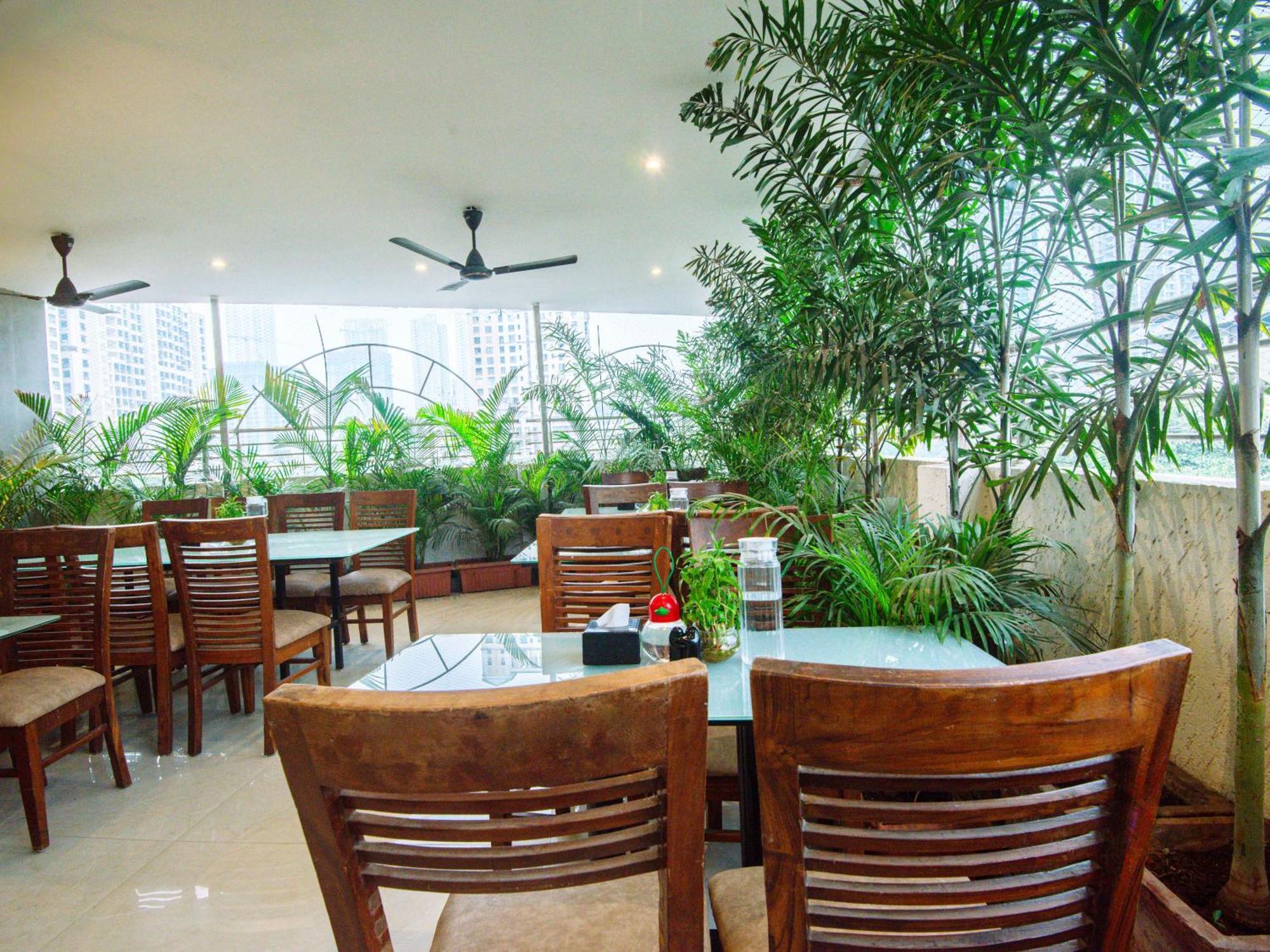 Hotel Skylink Hospitality Mahalaxmi Mumbai Exterior photo